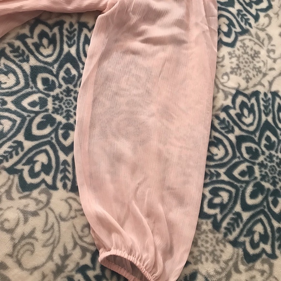 NWOT Express Light Pink Off The Shoulder Top - Picture 5 of 7